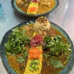 スパイシーカリーハウス 銀座半月 - 