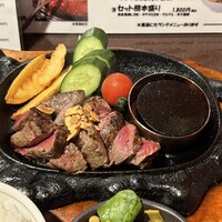 馬刺しと焼き鳥 グルマン三年坂 - 