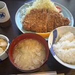 福よし - ロースかつ定食　L判(1790円)