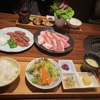 松庵 韓菜房 栄大津通店 - 