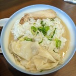 純とんこつ無双 - そこにスープを注ぎ