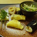 Minoya - 味農家コース：〈前菜〉セロリ・芹・エノキ茸の胡麻和え 旨あん掛け、 レンコン・椎茸・さつま芋のさっぱり煮 針柚子、長芋・カブの梅しそ焼き、独活の磯辺揚げ、南瓜とブロッコリーの焼き豆乳チーズ包み