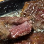 肉と米 ハジメ - ハジメステーキ　断面