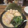 Yokohama Ie Keira Mem Majiya - MAXラーメン　醤油　ほうれん草　うずらトッピング