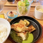 レストランカフェ アンドット - 