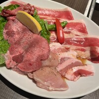 原宿焼肉 KINTAN - 