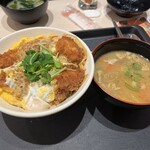 松のや - 親子ささみ丼&豚汁