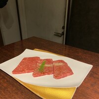 黒毛和牛焼肉 虎斑 北新地店 - 