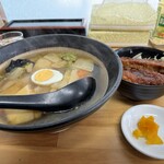 十文字屋 - こちらは十文字ラーメン。なぜかすり鉢入りです