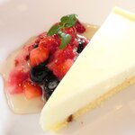 鈴木製作所 - ケーキセット 550円 のチーズケーキ