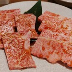 黒毛和牛焼肉 七甲山 - 上カルビ　トモ三角