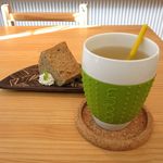 風味絶佳 - シフォンケーキ＆ホットハーブコーディアル