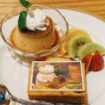 丸福珈琲店 - カマノレイコさんとのコラボ　プリンふるふるして美味しい。パウンドケーキは固くてびっくり