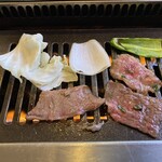 Yakiniku Ichibankan - 少しずつ焼くのはガスコンロ