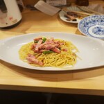 カジュアルフレンチBar 7FUKU - ハーフのペペロンチーノ(ベーコンバージョン)