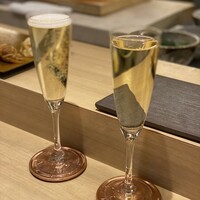 梅田 鮨 よこ田 - 乾杯はスパークリングワインで