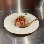 成城青果 - 肉丼。わさびが味を締めてくれる