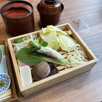 しゃぶしゃぶと焼肉 わにく ミッドランドスクエア店 - 野菜盛り
