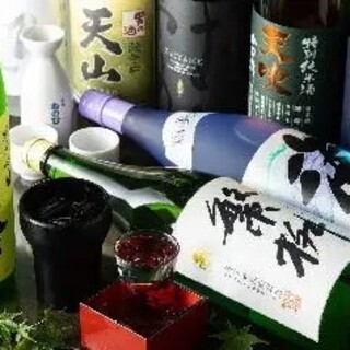 《各地の厳選日本酒を楽しむ》佐賀県の地酒と季節の銘酒が揃う