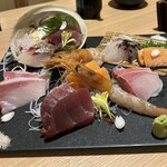 Kakurega Koshitsu Yoshimura - 市場直送鮮魚のお刺身十八番盛り