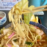 西海亭 - 麺リフト