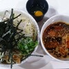 なぜ蕎麦にラー油を入れるのか。 新橋店