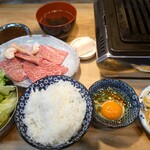 精肉屋の倅がただただ旨い肉を出す店 焼肉たけよし - 料理写真:上バラ定食♪