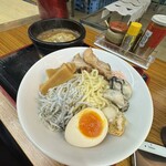 Gyokai Tsukemen Uneri - 魚介つけ麺海鮮盛り　1080円