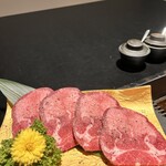 Wagyuu Yakiniku Ushimaru. - 