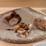 Zaimokuchou Sushi Nakahisa - 蛸桜煮、イカゲソ、煮はまぐり