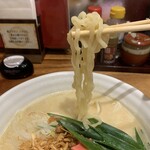 Memba Tado Koro Shouten - 「西京味噌ラーメン」　中細麺