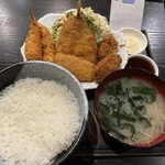 素人居酒屋　一 - ミックスフライ定食