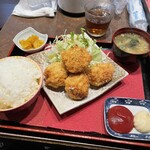 陸海喰 - ランチの鮭クリームコロッケ定食
