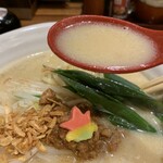 Memba Tado Koro Shouten - 「西京味噌ラーメン」　スープ