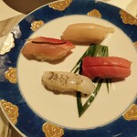 Ichiki - トロ、白イカ、金目鯛、カンパチ