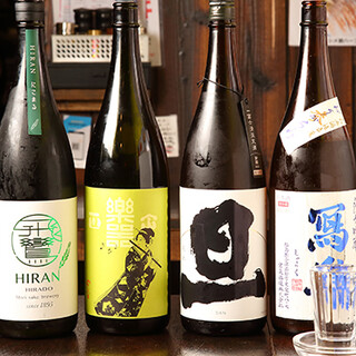 每周更换采购的时令日本酒。无限畅饮也很受欢迎!
