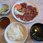 大陸食道 - 牛タンランチ　1,100円