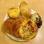 ブーランジェリ･エ･カフェ　オブジェ - ルネッサンス♡レモンカスタードクリームのパン♡オニオンソーセージ♡チリコンカン♡パンオショコラ♡