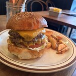 CRITTERS BURGER - 