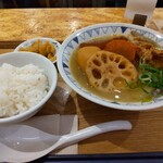 Gochi ton - ごろごろ野菜のごちそう豚汁定食