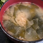 Taishuu Tsugutsugu Kicchin - 味噌汁
                      出汁が強めで(ﾟдﾟ)ｳﾏｰ
                      クタクタ気味のワカメ好きやわー
