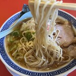 本格中華そば ロイヤル - 麺も美味しい！