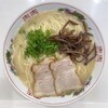 ラァメン オカムラ - 料理写真:オカムラの博多ラーメン 700円 (お得意様パスポートにて麺の大盛無料)