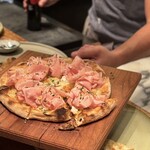 ザ ピッツァバー ON 38TH - 