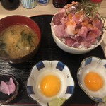 魚匠屋 - たっぷり海鮮みぞれどーん(丼)の全容