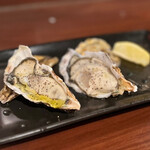 Wa in Ya - ◯生蠔×2個¥ask
                      …店長告訴我『菜單上沒有列出，但我們也有生蠔哦』，所以我就點了。