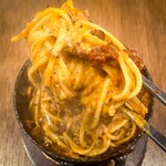 Wine restaurant The Attachment - 名物！溶岩バスタチーズミート  ¥1,690