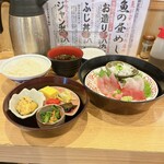 魚屋スタンドふじ - 