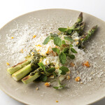 Grilled asparagus with mint salsa and parmesan cheese