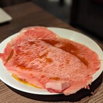 黒毛和牛焼肉 白か黒 - 